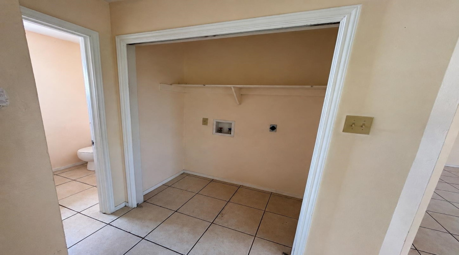 3101 Barrios St, LAREDO, Texas 78046, 2 Bedrooms Bedrooms, 2 Rooms Rooms,1 BathroomBathrooms,Residential,For Rent,3101 Barrios St,20263774
