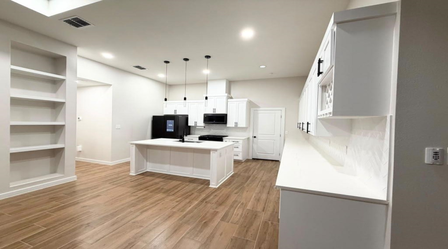 1715 Coba Dr., Laredo, Texas 78046, 3 Bedrooms Bedrooms, 5 Rooms Rooms,2 BathroomsBathrooms,Residential,For Sale,1715 Coba Dr.,20263777