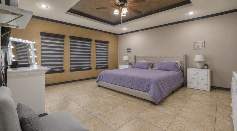 1119 Harlan St, Laredo, Texas 78045, 4 Bedrooms Bedrooms, 6 Rooms Rooms,3 BathroomsBathrooms,Residential,For Sale,1119 Harlan St,20263778