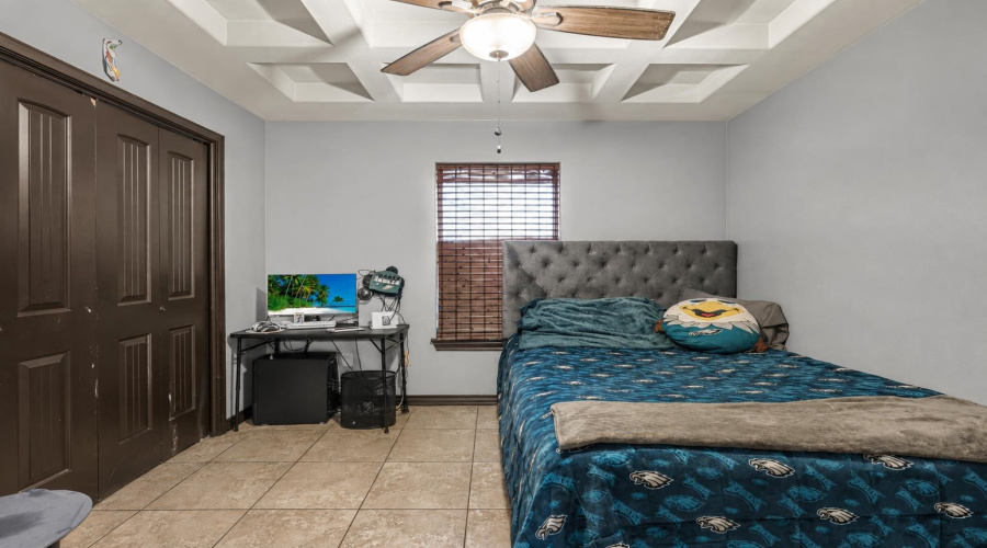 1119 Harlan St, Laredo, Texas 78045, 4 Bedrooms Bedrooms, 6 Rooms Rooms,3 BathroomsBathrooms,Residential,For Sale,1119 Harlan St,20263778