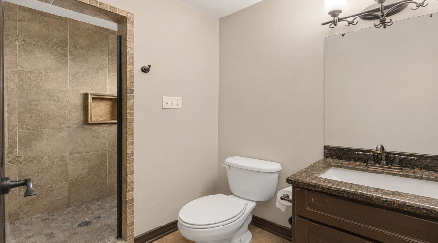1119 Harlan St, Laredo, Texas 78045, 4 Bedrooms Bedrooms, 6 Rooms Rooms,3 BathroomsBathrooms,Residential,For Sale,1119 Harlan St,20263778