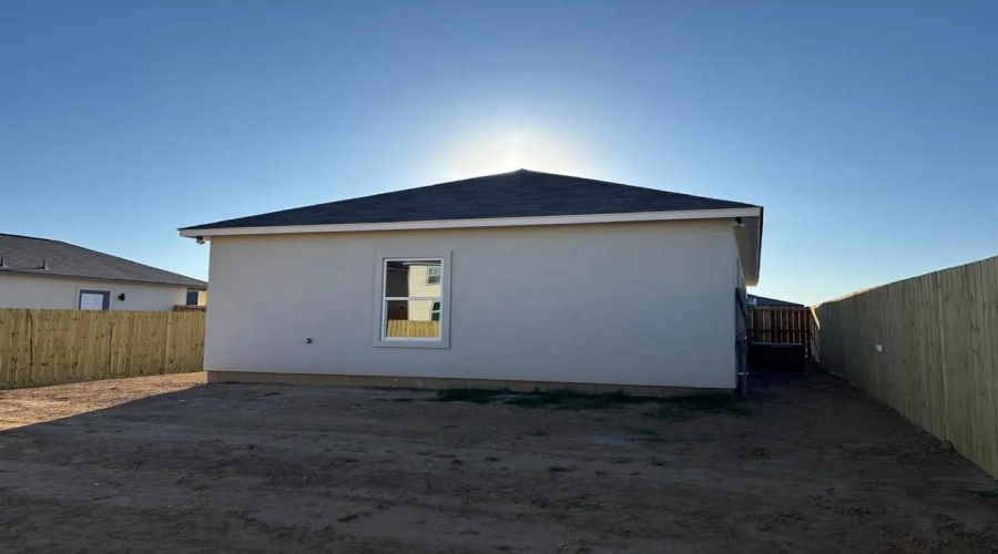 5807 Colegio Ln., Laredo, Texas 78046, 3 Bedrooms Bedrooms, 5 Rooms Rooms,2 BathroomsBathrooms,Residential,For Rent,5807 Colegio Ln.,20263779