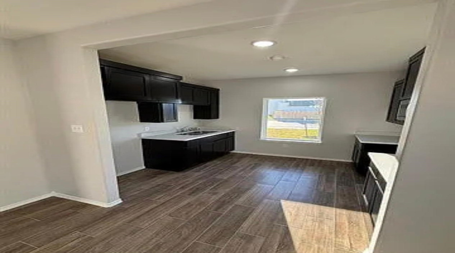 5807 Colegio Ln., Laredo, Texas 78046, 3 Bedrooms Bedrooms, 5 Rooms Rooms,2 BathroomsBathrooms,Residential,For Rent,5807 Colegio Ln.,20263779