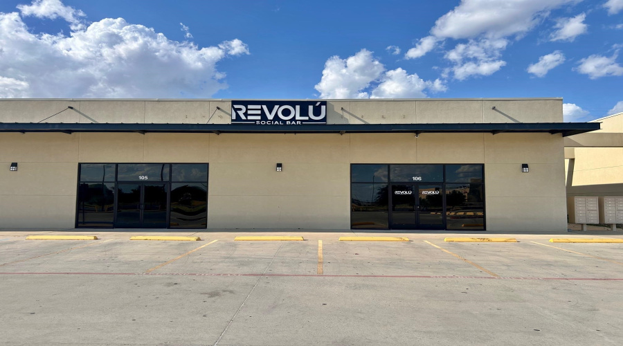 2324 Jacaman Rd, Laredo, Texas 78041, 6 Rooms Rooms,2 BathroomsBathrooms,Commercial retail/office,For Rent,2324 Jacaman Rd,20263780