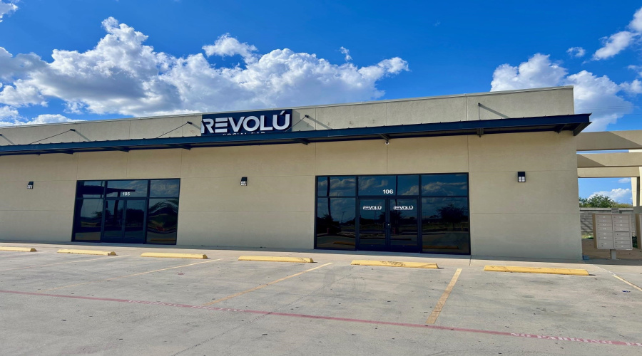 2324 Jacaman Rd, Laredo, Texas 78041, 6 Rooms Rooms,2 BathroomsBathrooms,Commercial retail/office,For Rent,2324 Jacaman Rd,20263780
