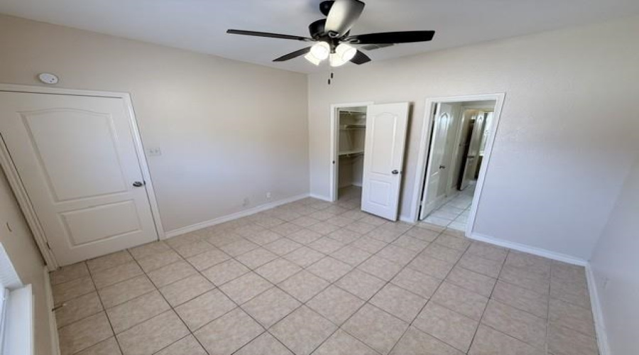 1420 Musser St, Laredo, Texas 78040, 2 Bedrooms Bedrooms, 4 Rooms Rooms,1 BathroomBathrooms,Residential,For Rent,1420 Musser St,20263781