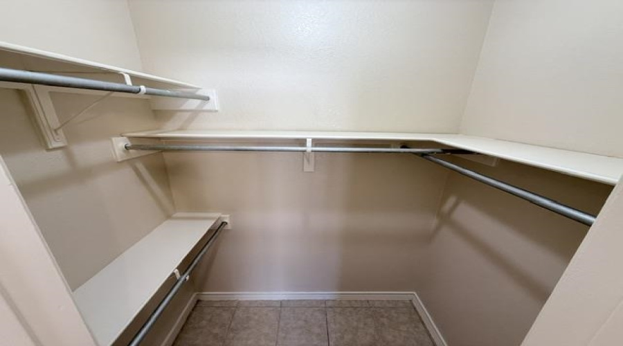 1420 Musser St, Laredo, Texas 78040, 2 Bedrooms Bedrooms, 4 Rooms Rooms,1 BathroomBathrooms,Residential,For Rent,1420 Musser St,20263781