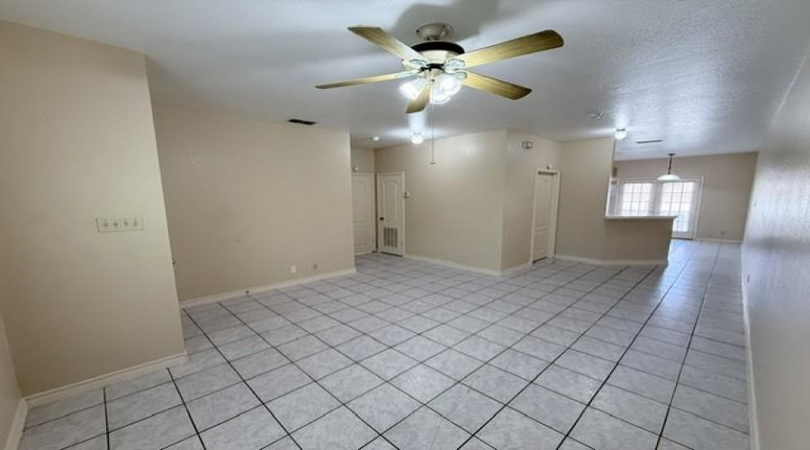 1420 Musser St, Laredo, Texas 78040, 2 Bedrooms Bedrooms, 4 Rooms Rooms,1 BathroomBathrooms,Residential,For Rent,1420 Musser St,20263781