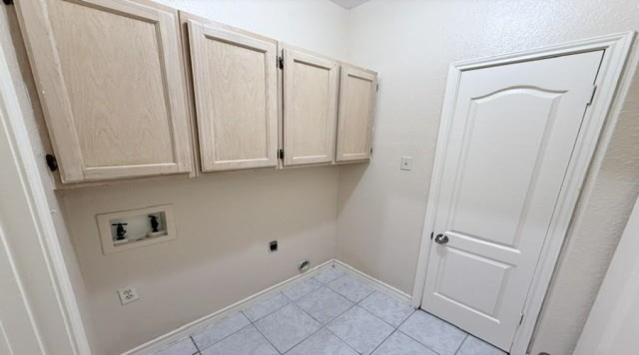 1420 Musser St, Laredo, Texas 78040, 2 Bedrooms Bedrooms, 4 Rooms Rooms,1 BathroomBathrooms,Residential,For Rent,1420 Musser St,20263781