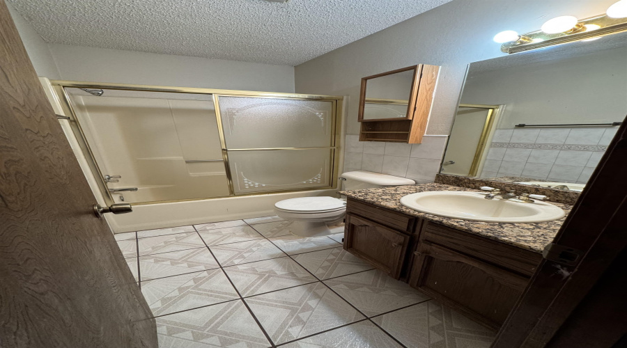 404 Venado Ct, Laredo, Texas 78045, 4 Bedrooms Bedrooms, 7 Rooms Rooms,3 BathroomsBathrooms,Residential,For Rent,404 Venado Ct,20263783