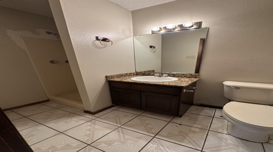404 Venado Ct, Laredo, Texas 78045, 4 Bedrooms Bedrooms, 7 Rooms Rooms,3 BathroomsBathrooms,Residential,For Rent,404 Venado Ct,20263783