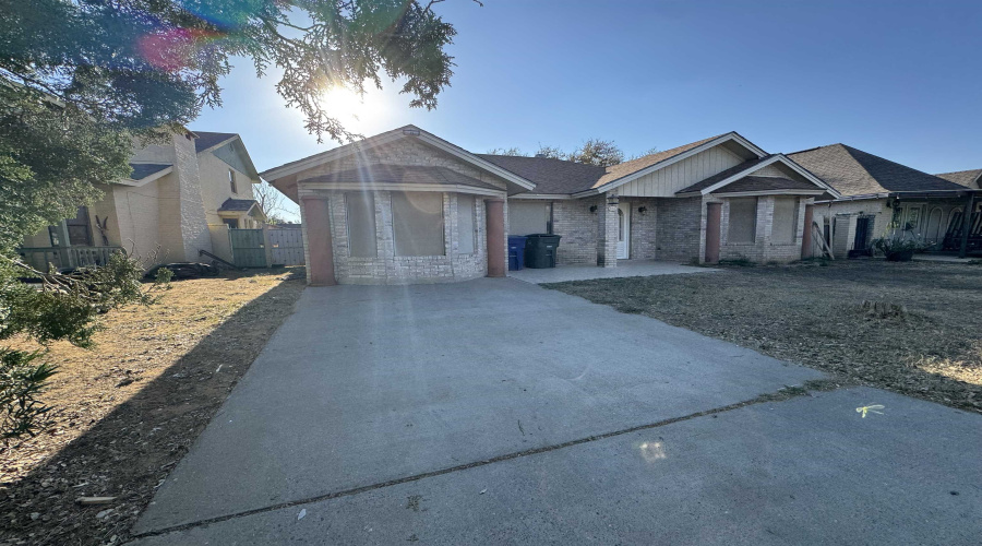 404 Venado Ct, Laredo, Texas 78045, 4 Bedrooms Bedrooms, 7 Rooms Rooms,3 BathroomsBathrooms,Residential,For Rent,404 Venado Ct,20263783