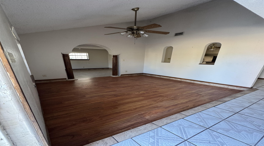 404 Venado Ct, Laredo, Texas 78045, 4 Bedrooms Bedrooms, 7 Rooms Rooms,3 BathroomsBathrooms,Residential,For Rent,404 Venado Ct,20263783
