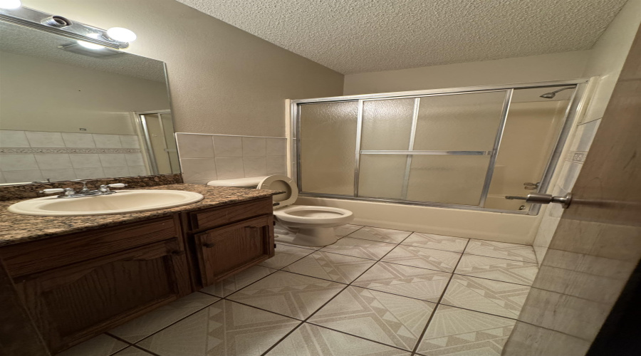 404 Venado Ct, Laredo, Texas 78045, 4 Bedrooms Bedrooms, 7 Rooms Rooms,3 BathroomsBathrooms,Residential,For Rent,404 Venado Ct,20263783