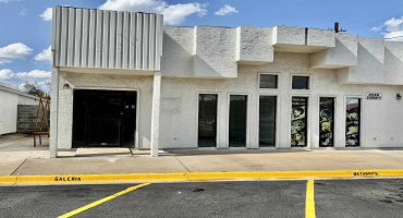 220 W Hillside Rd, Laredo, Texas 78041, 1 Room Rooms,1 BathroomBathrooms,Commercial retail/office,For Rent,220 W Hillside Rd,20263791