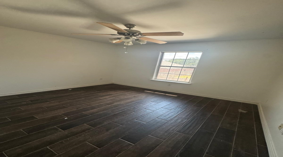 10107 Caballo Dr, laredo, Texas 78045, 4 Bedrooms Bedrooms, 7 Rooms Rooms,2 BathroomsBathrooms,Residential,For Sale,10107 Caballo Dr,20263785
