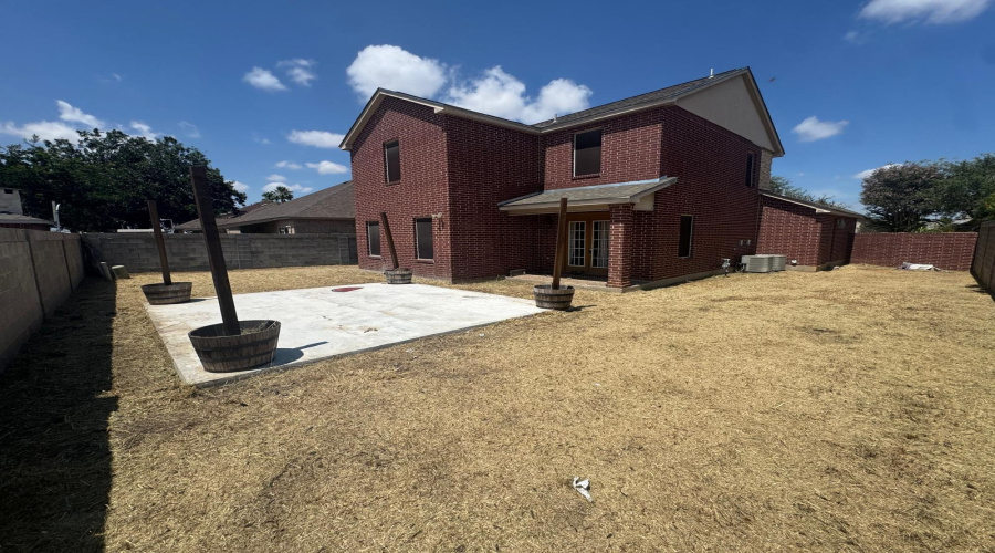 10107 Caballo Dr, laredo, Texas 78045, 4 Bedrooms Bedrooms, 7 Rooms Rooms,2 BathroomsBathrooms,Residential,For Sale,10107 Caballo Dr,20263785