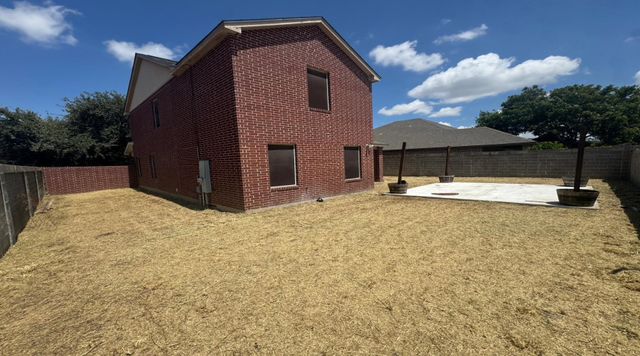 10107 Caballo Dr, laredo, Texas 78045, 4 Bedrooms Bedrooms, 7 Rooms Rooms,2 BathroomsBathrooms,Residential,For Sale,10107 Caballo Dr,20263785