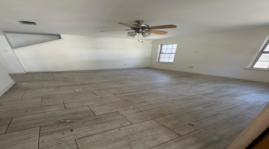 10107 Caballo Dr, laredo, Texas 78045, 4 Bedrooms Bedrooms, 7 Rooms Rooms,2 BathroomsBathrooms,Residential,For Sale,10107 Caballo Dr,20263785