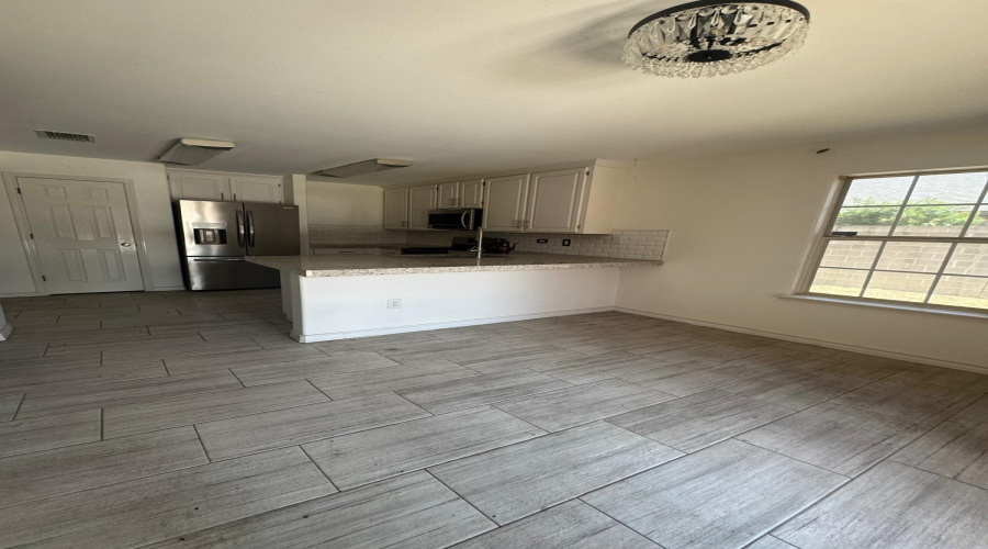 10107 Caballo Dr, laredo, Texas 78045, 4 Bedrooms Bedrooms, 7 Rooms Rooms,2 BathroomsBathrooms,Residential,For Sale,10107 Caballo Dr,20263785