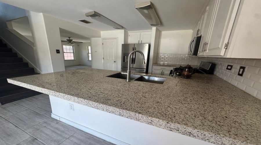 10107 Caballo Dr, laredo, Texas 78045, 4 Bedrooms Bedrooms, 7 Rooms Rooms,2 BathroomsBathrooms,Residential,For Sale,10107 Caballo Dr,20263785