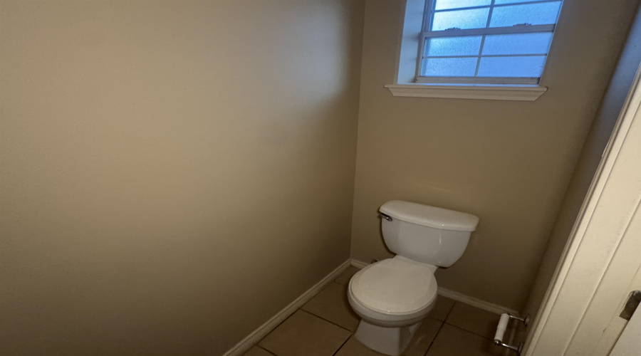 2801 S Bartlett Ave, Laredo, Texas 78046, 2 Bedrooms Bedrooms, 4 Rooms Rooms,1 BathroomBathrooms,Residential,For Rent,2801 S Bartlett Ave,20263786