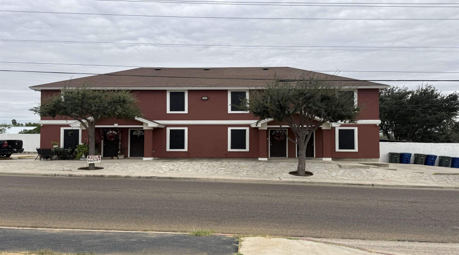 2801 S Bartlett Ave, Laredo, Texas 78046, 2 Bedrooms Bedrooms, 4 Rooms Rooms,1 BathroomBathrooms,Residential,For Rent,2801 S Bartlett Ave,20263786