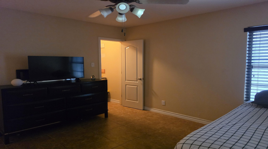 3810 Sandcliff Dr, Laredo, Texas 78045, 3 Bedrooms Bedrooms, 5 Rooms Rooms,2 BathroomsBathrooms,Residential,For Sale,3810 Sandcliff Dr,20263792