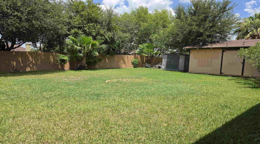 3810 Sandcliff Dr, Laredo, Texas 78045, 3 Bedrooms Bedrooms, 5 Rooms Rooms,2 BathroomsBathrooms,Residential,For Sale,3810 Sandcliff Dr,20263792