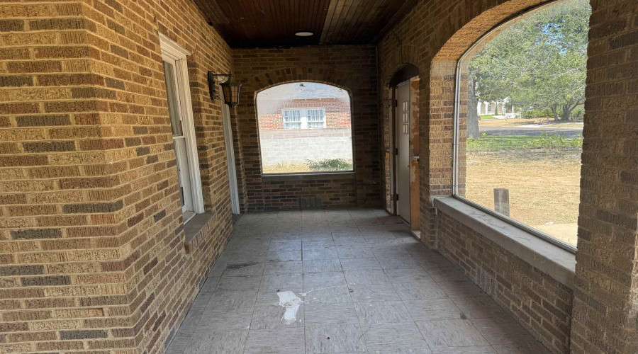 1319 Mier St, Laredo, Texas 78040, 2 Bedrooms Bedrooms, 6 Rooms Rooms,1 BathroomBathrooms,Residential,For Rent,1319 Mier St,20263796