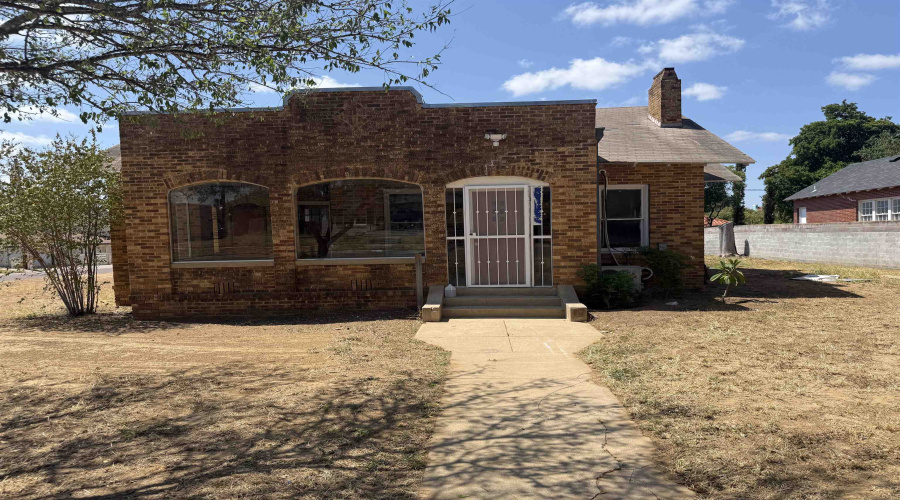 1319 Mier St, Laredo, Texas 78040, 2 Bedrooms Bedrooms, 6 Rooms Rooms,1 BathroomBathrooms,Residential,For Rent,1319 Mier St,20263796