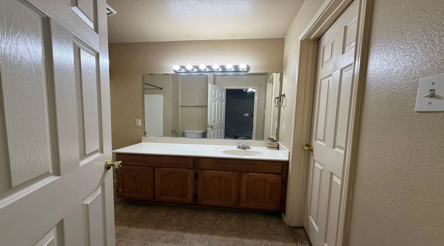 1608 Aransas Pass Dr, Laredo, Texas 78045, 3 Bedrooms Bedrooms, 6 Rooms Rooms,2 BathroomsBathrooms,Residential,For Sale,1608 Aransas Pass Dr,20263798