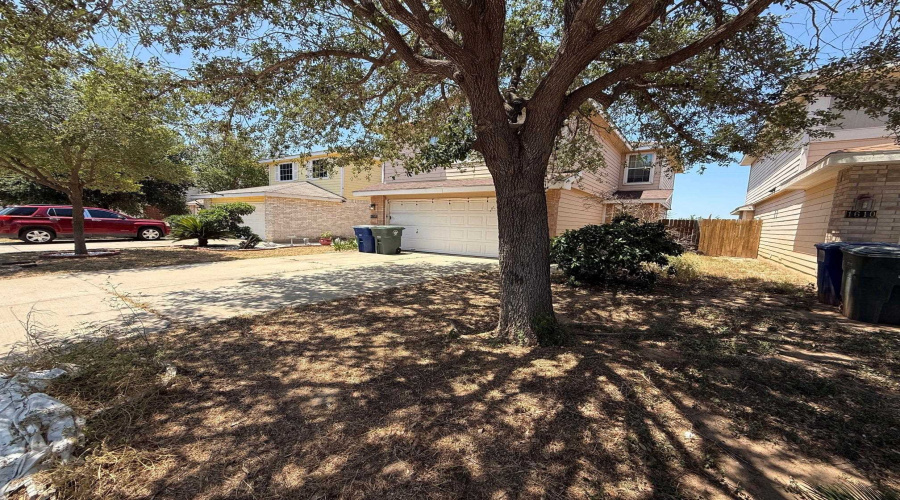 1608 Aransas Pass Dr, Laredo, Texas 78045, 3 Bedrooms Bedrooms, 6 Rooms Rooms,2 BathroomsBathrooms,Residential,For Sale,1608 Aransas Pass Dr,20263798