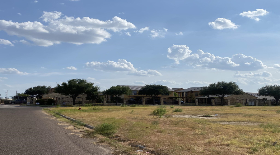 1609 Saldana Ave, LAREDO, Texas 78041, 3 Bedrooms Bedrooms, 4 Rooms Rooms,2 BathroomsBathrooms,Residential,For Rent,1609 Saldana Ave,20263799