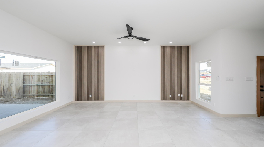 1618 Brangus St., LAREDO, Texas 78046, 3 Bedrooms Bedrooms, 6 Rooms Rooms,2 BathroomsBathrooms,Residential,For Sale,1618 Brangus St.,20263800