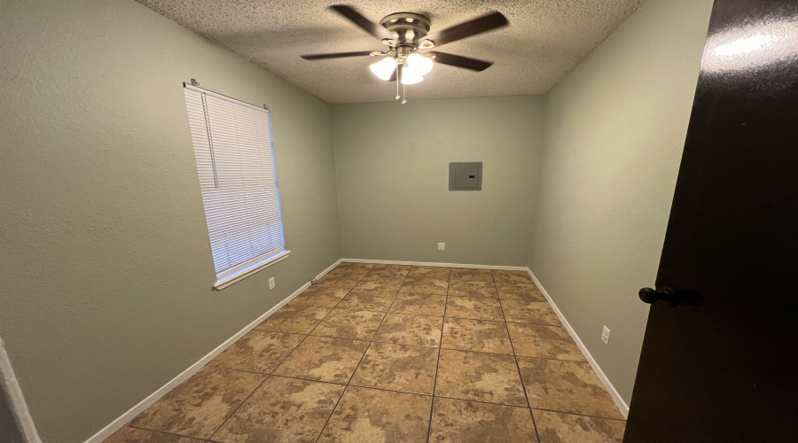 4553 Hachar Ln, Laredo, Texas 78046, 3 Bedrooms Bedrooms, 6 Rooms Rooms,1 BathroomBathrooms,Residential,For Rent,4553 Hachar Ln,20263802