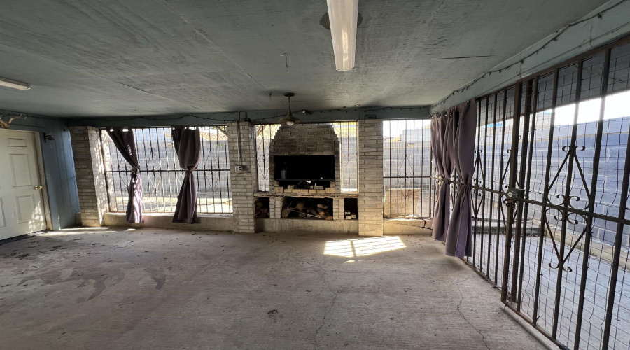 4553 Hachar Ln, Laredo, Texas 78046, 3 Bedrooms Bedrooms, 6 Rooms Rooms,1 BathroomBathrooms,Residential,For Rent,4553 Hachar Ln,20263802