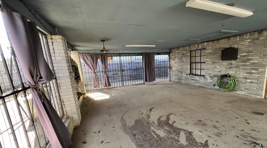 4553 Hachar Ln, Laredo, Texas 78046, 3 Bedrooms Bedrooms, 6 Rooms Rooms,1 BathroomBathrooms,Residential,For Rent,4553 Hachar Ln,20263802