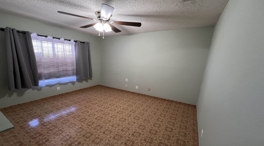 4553 Hachar Ln, Laredo, Texas 78046, 3 Bedrooms Bedrooms, 6 Rooms Rooms,1 BathroomBathrooms,Residential,For Rent,4553 Hachar Ln,20263802