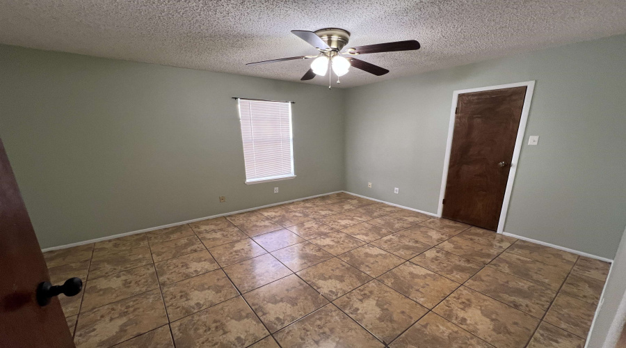 4553 Hachar Ln, Laredo, Texas 78046, 3 Bedrooms Bedrooms, 6 Rooms Rooms,1 BathroomBathrooms,Residential,For Rent,4553 Hachar Ln,20263802
