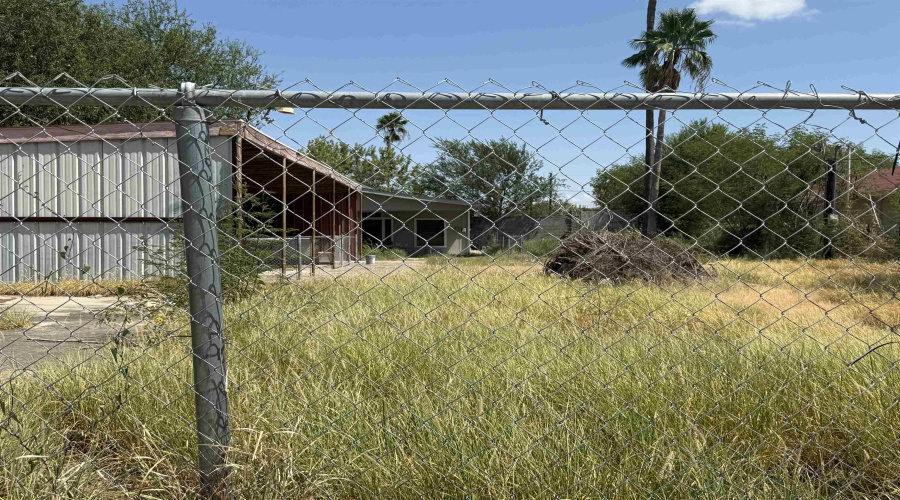 1866 W Orquidia Ln W, RIO BRAVO, Texas 78046, 2 Bedrooms Bedrooms, 3 Rooms Rooms,1 BathroomBathrooms,Residential,For Sale,1866 W Orquidia Ln W,20263803
