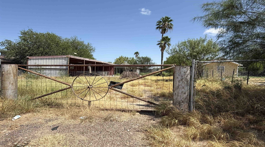 1866 W Orquidia Ln W, RIO BRAVO, Texas 78046, 2 Bedrooms Bedrooms, 3 Rooms Rooms,1 BathroomBathrooms,Residential,For Sale,1866 W Orquidia Ln W,20263803