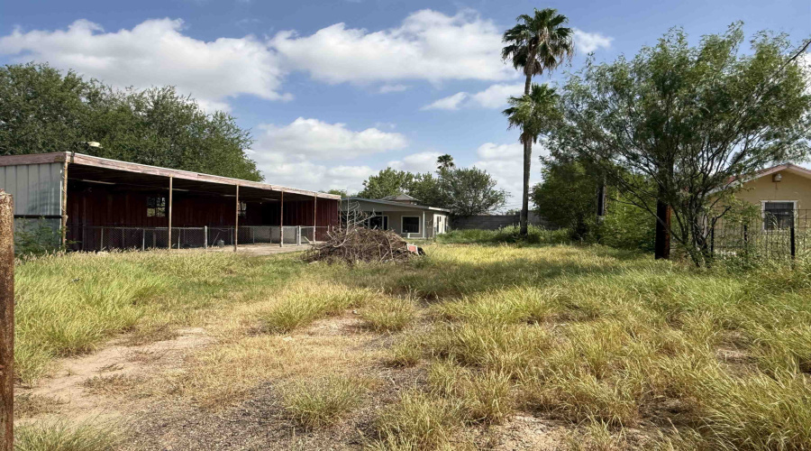 1866 W Orquidia Ln W, RIO BRAVO, Texas 78046, 2 Bedrooms Bedrooms, 3 Rooms Rooms,1 BathroomBathrooms,Residential,For Sale,1866 W Orquidia Ln W,20263803