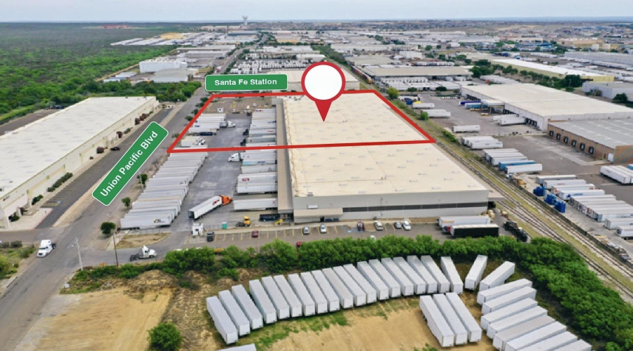 417 Union Pacific Blvd, Laredo, Texas 78045, 1 Bedroom Bedrooms, 21 Rooms Rooms,4 BathroomsBathrooms,Commercial/industrial,For Rent,417 Union Pacific Blvd,20263809