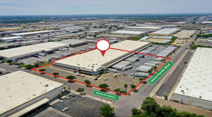417 Union Pacific Blvd, Laredo, Texas 78045, 1 Bedroom Bedrooms, 21 Rooms Rooms,4 BathroomsBathrooms,Commercial/industrial,For Rent,417 Union Pacific Blvd,20263809