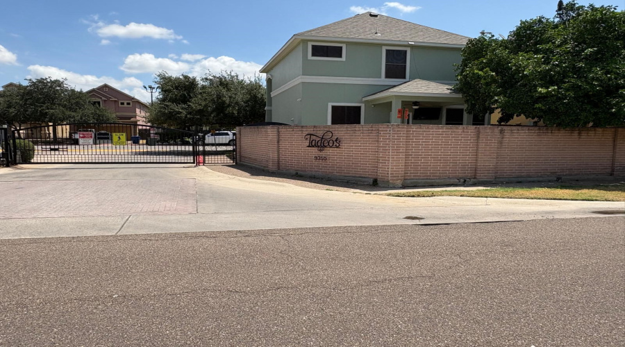 9310 Albany Dr, Laredo, Texas 78045, ,Land,For Sale,9310 Albany Dr,20263808