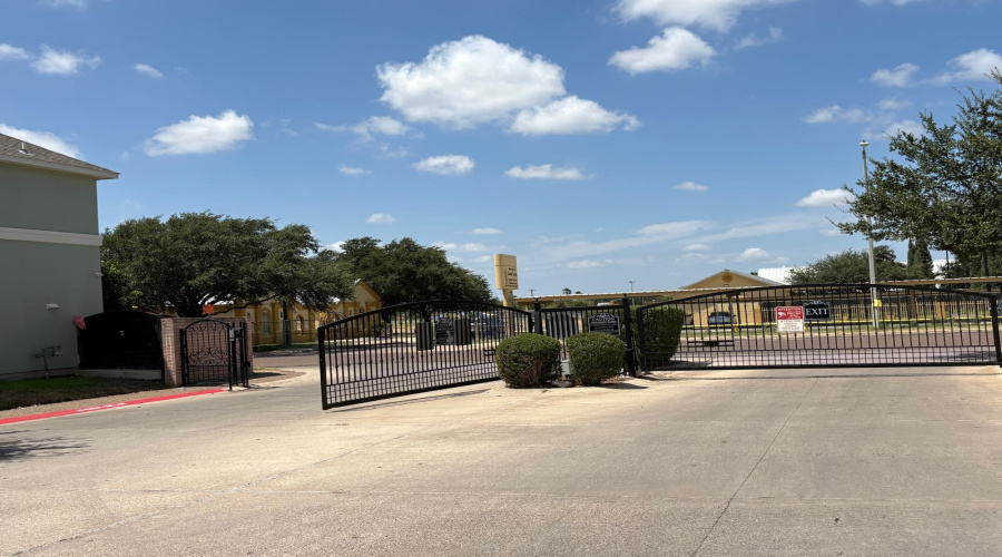 9310 Albany Dr, Laredo, Texas 78045, ,Land,For Sale,9310 Albany Dr,20263808