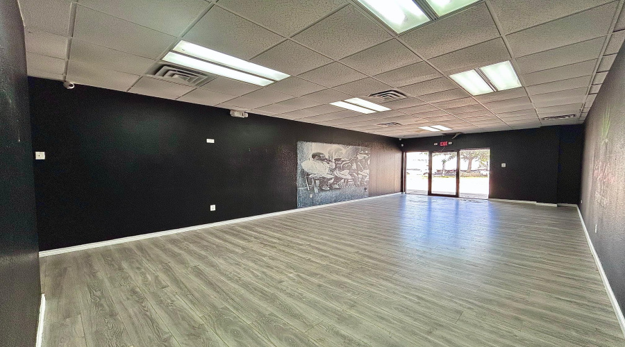 12520 Mines Rd, Laredo, Texas 78045, 1 Room Rooms,1 BathroomBathrooms,Commercial retail/office,For Rent,12520 Mines Rd,20263806