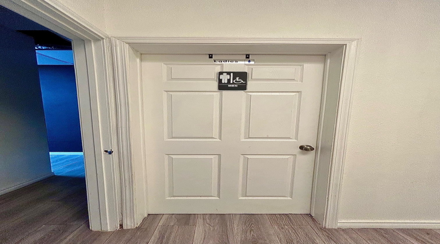 12520 Mines Rd, Laredo, Texas 78045, 1 Room Rooms,1 BathroomBathrooms,Commercial retail/office,For Rent,12520 Mines Rd,20263806