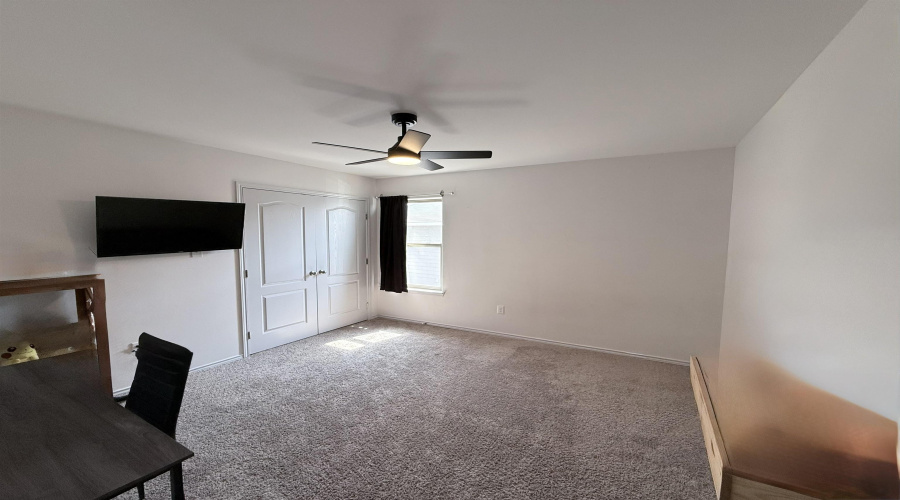 5615 Palestine Dr, Laredo, Texas 78046-5255, 4 Bedrooms Bedrooms, 6 Rooms Rooms,2 BathroomsBathrooms,Residential,For Sale,5615 Palestine Dr,20263807